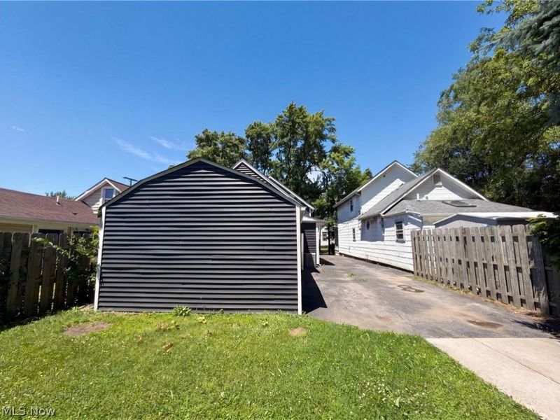3407 Erin Avenue, Cleveland, OH 44113 Photo 17
