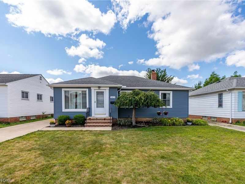 3409 Commonwealth Drive, Parma, OH 44134 Photo 1