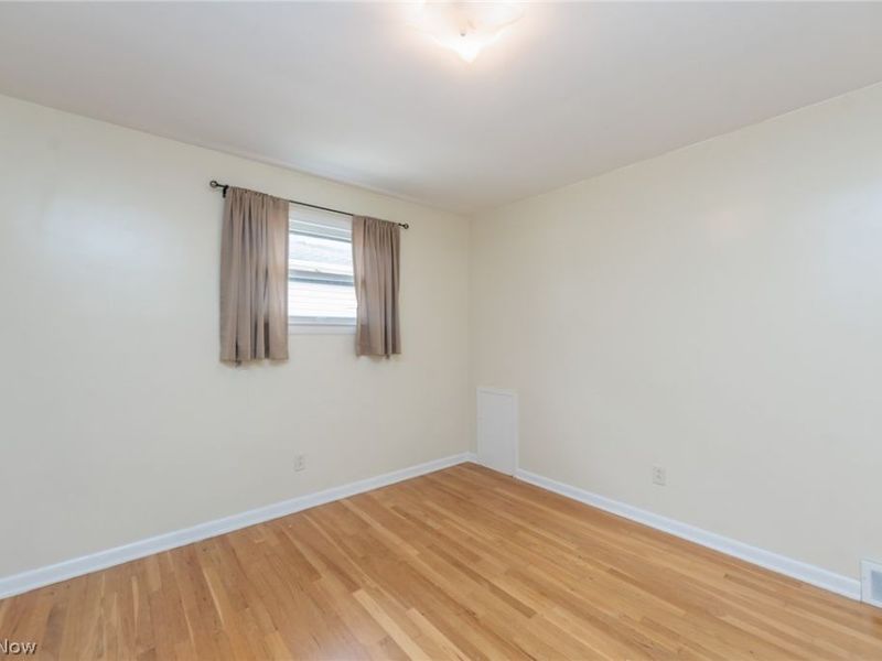 11601 Glamer Drive, Parma, OH 44130 Photo 22