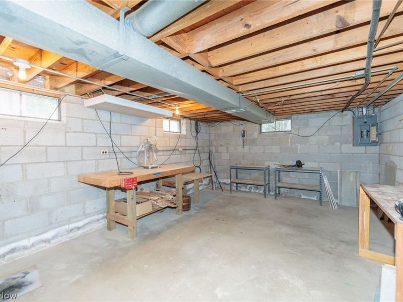 11601 Glamer Drive, Parma, OH 44130 Photo 37