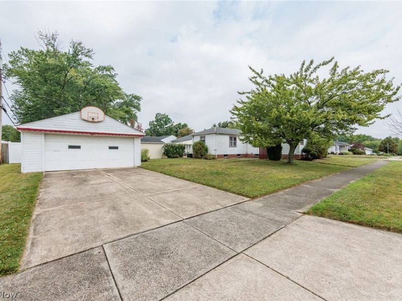 11601 Glamer Drive, Parma, OH 44130 Photo 39