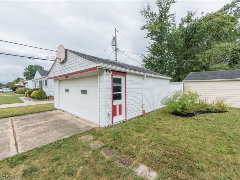 11601 Glamer Drive, Parma, OH 44130 Photo 41