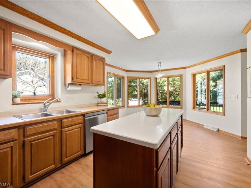37959 Detroit Road, Avon, OH 44011 Photo 10