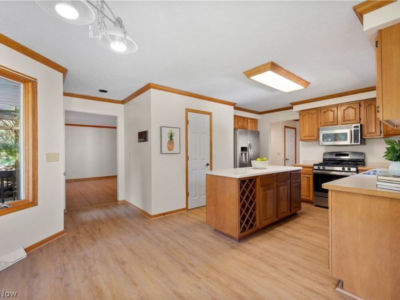 37959 Detroit Road, Avon, OH 44011 Photo 16