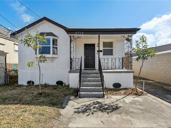 4715 TOURO Street , New Orleans, LA 70122