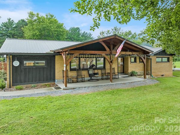2906 Jonathan Creek Road , Waynesville, NC 28785