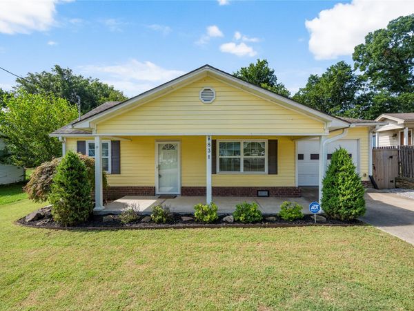 831 E Elgin Place , Broken Arrow, OK 74012