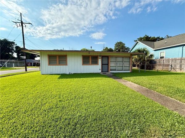 4801 STEPHEN GIRARD Avenue , New Orleans, LA 70126