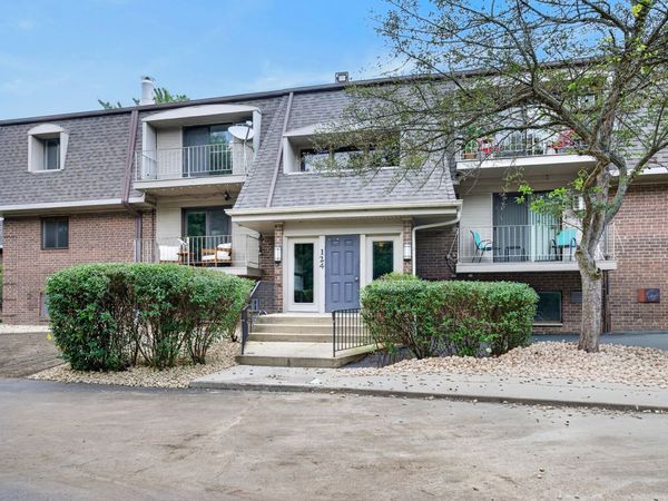 124 E Bailey Road , Unit E, Naperville, IL 60565