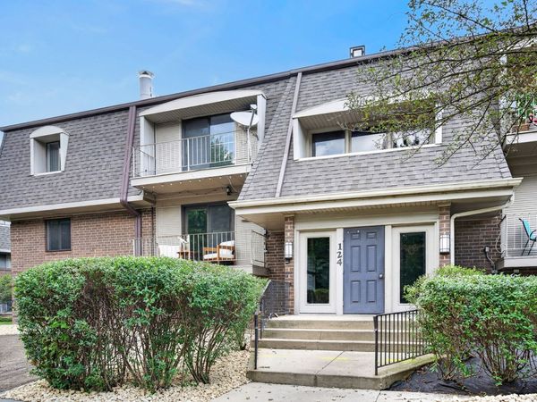 124 E Bailey Road , Unit E, Naperville, IL 60565