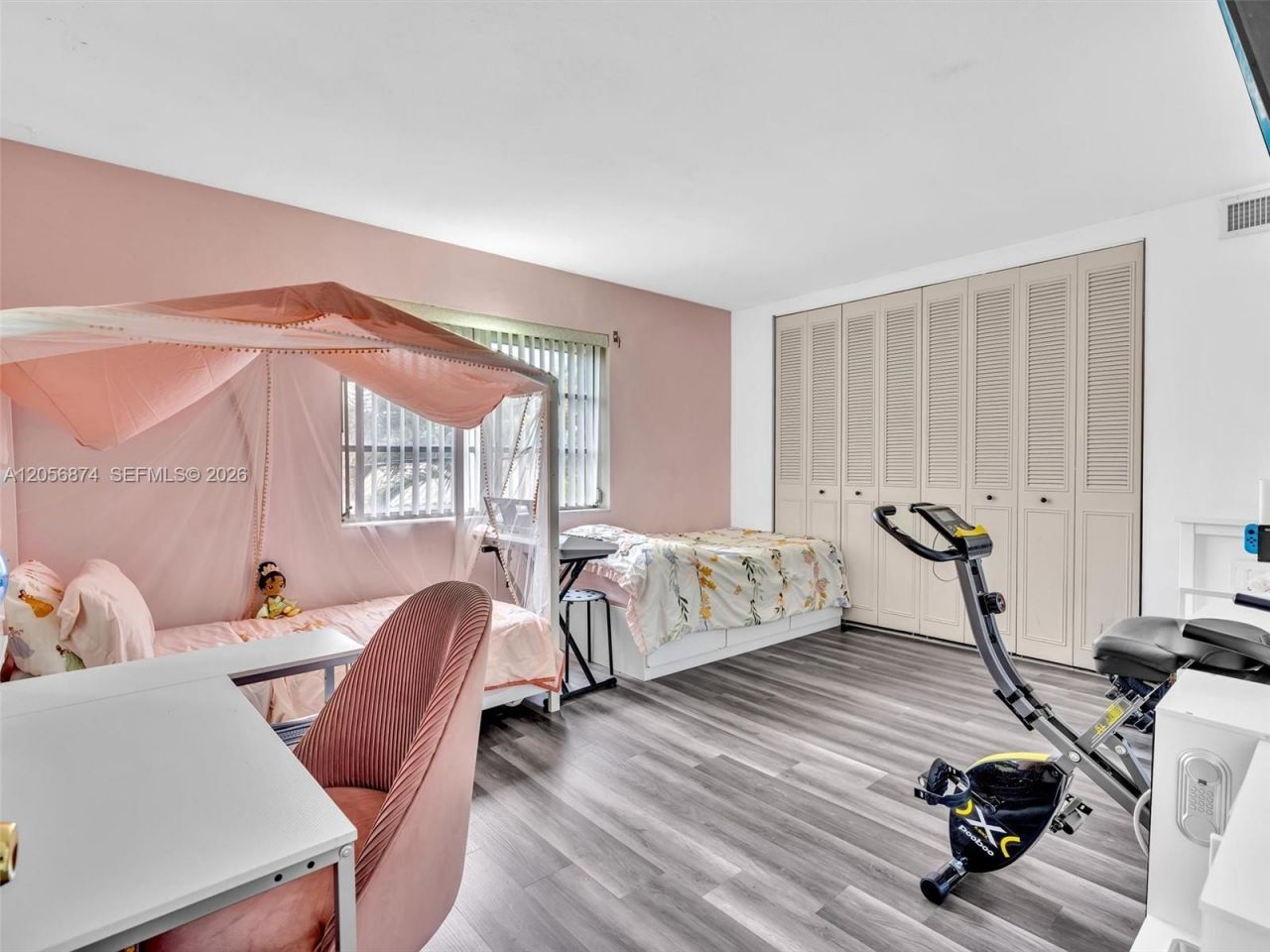 1060 92nd St, Unit 6, Bay Harbor Islands, FL 33154 Photo
