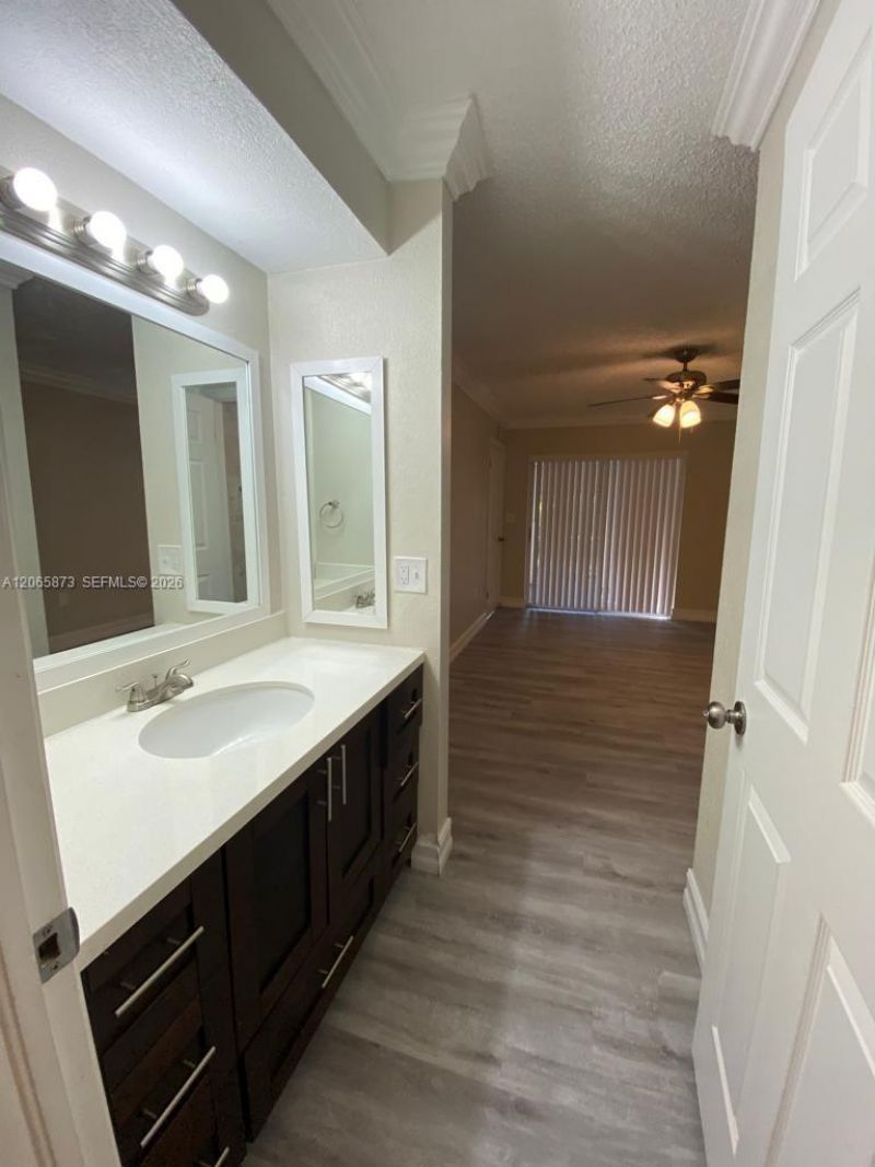 446 NE 210th Cir Ter, Unit 101-6A, Miami, FL 33179 Photo