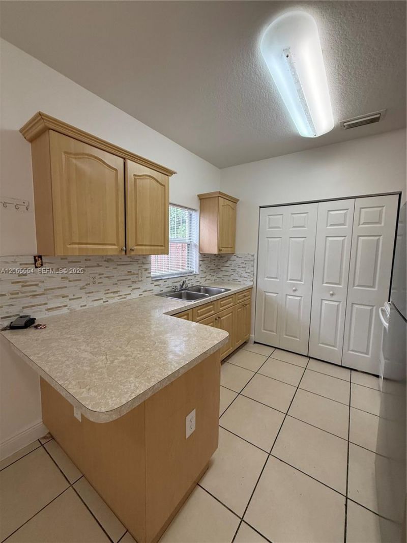 761 NW 24th Ct , Unit 761, Miami, FL 33125 Photo