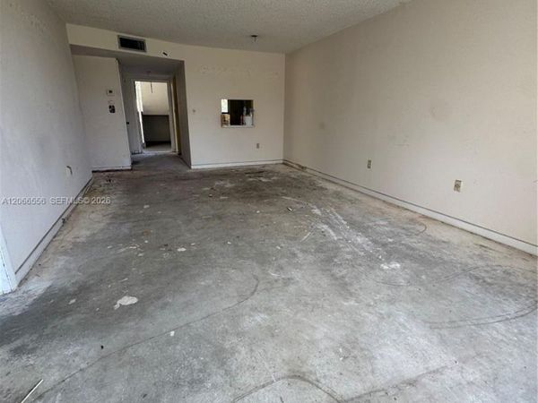 8325 Sunrise Lakes Blvd , Unit 112, Sunrise, FL 33322