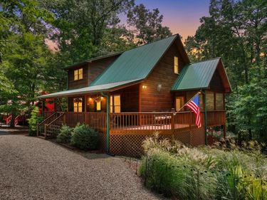 612 Medina Court, Ellijay, GA 30540