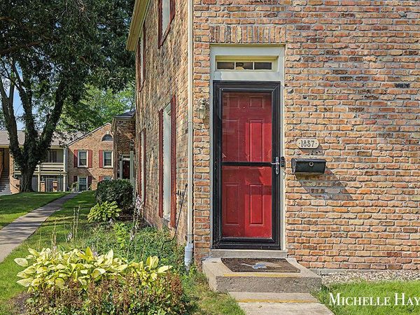1857 Georgetown Drive SE, Unit 16, Grand Rapids, MI 49506