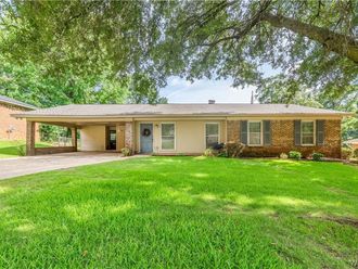 335 42nd St E Northport, AL 35473