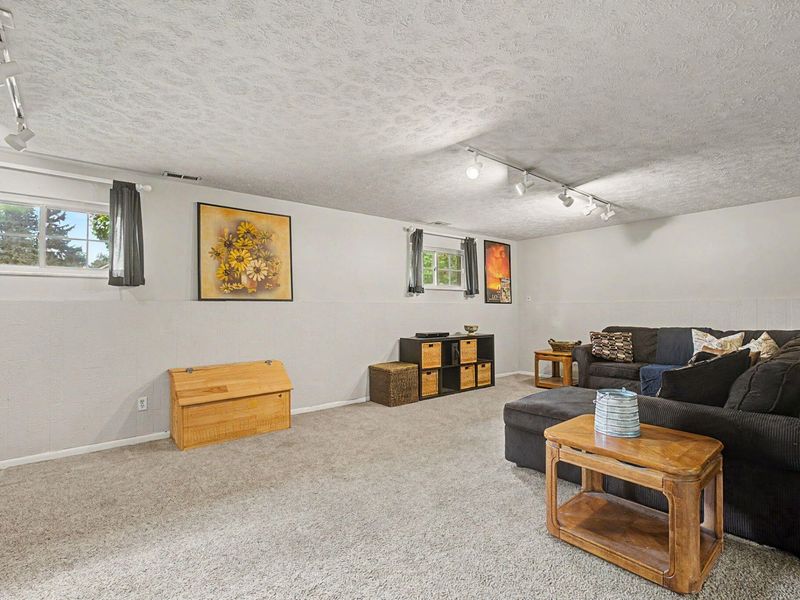 5696 Overbrooke Road, Kettering, OH 45440 Photo 43