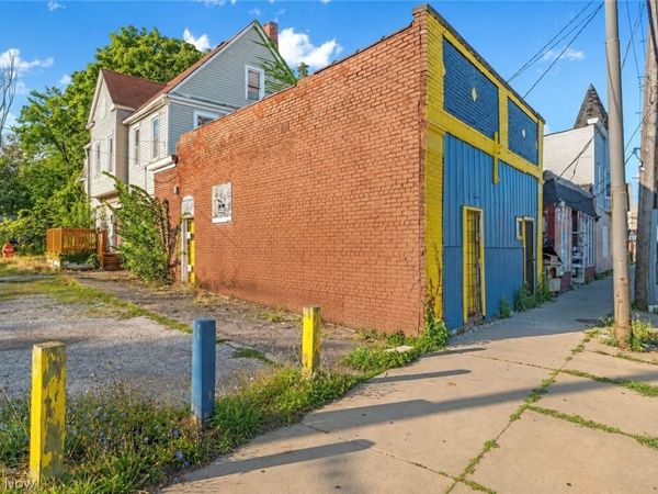 7920 Saint Clair Avenue , Cleveland, OH 44103