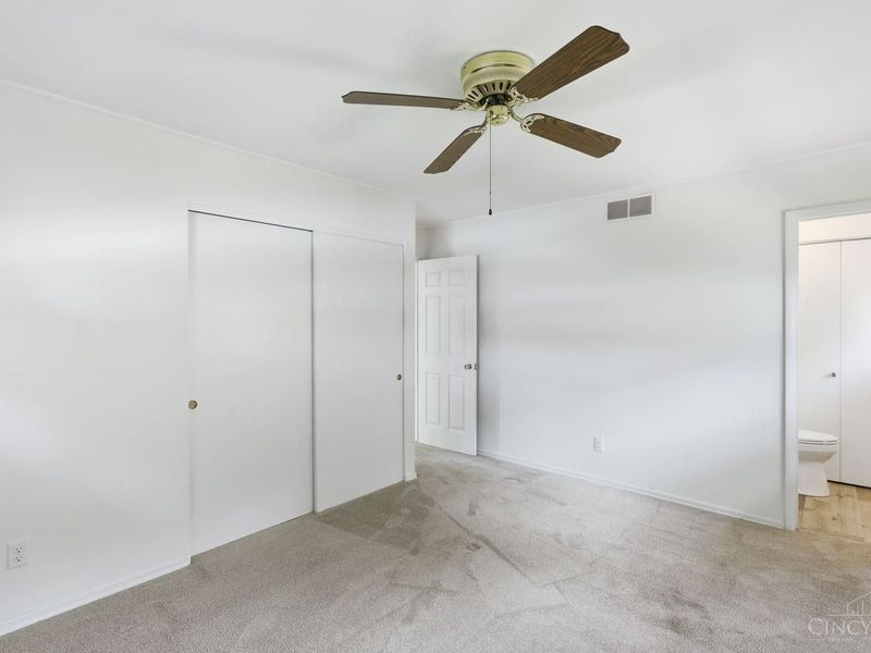 8771 Brittany Drive, Blue Ash, OH 45242 Photo 17