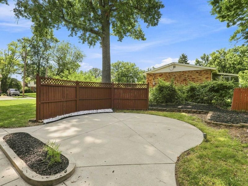 8771 Brittany Drive, Blue Ash, OH 45242 Photo 39