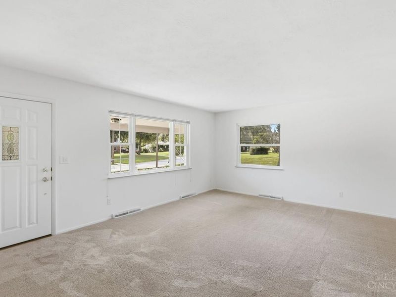 8771 Brittany Drive, Blue Ash, OH 45242 Photo 5