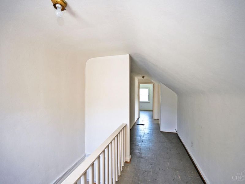 8240 Camargo Road, Madeira, OH 45243 Photo 21