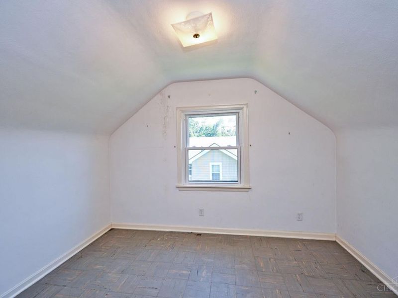8240 Camargo Road, Madeira, OH 45243 Photo 23