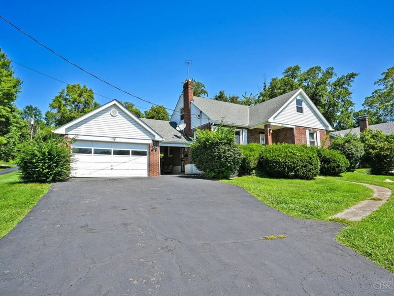 8240 Camargo Road, Madeira, OH 45243 Photo 3