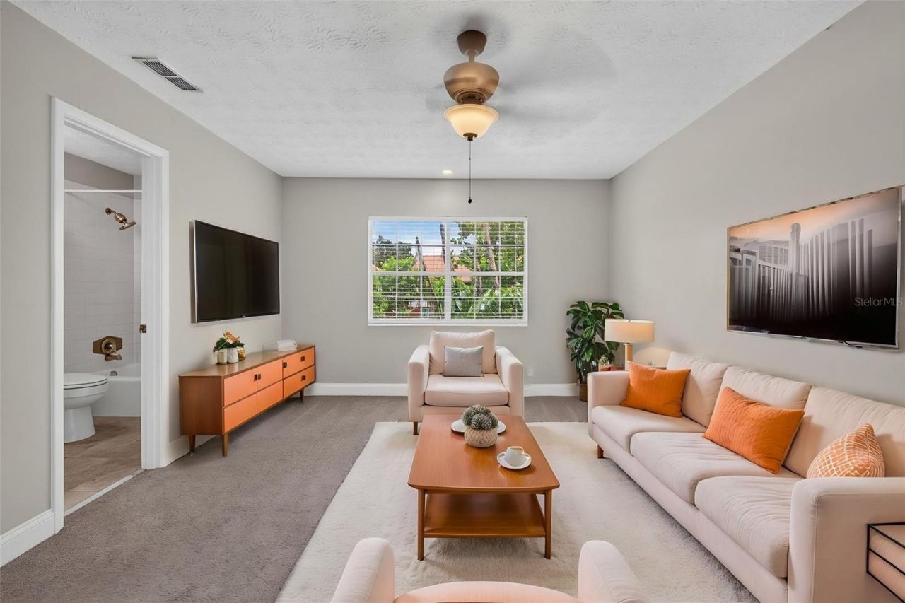 5301 Hansel Avenue, Unit A-18, Edgewood, FL 32809 Photo
