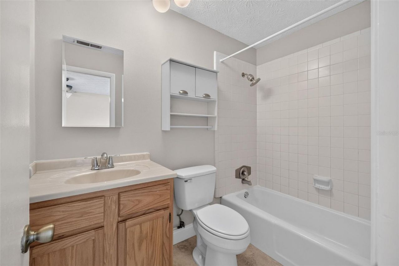 5301 Hansel Avenue, Unit A-18, Edgewood, FL 32809 Photo