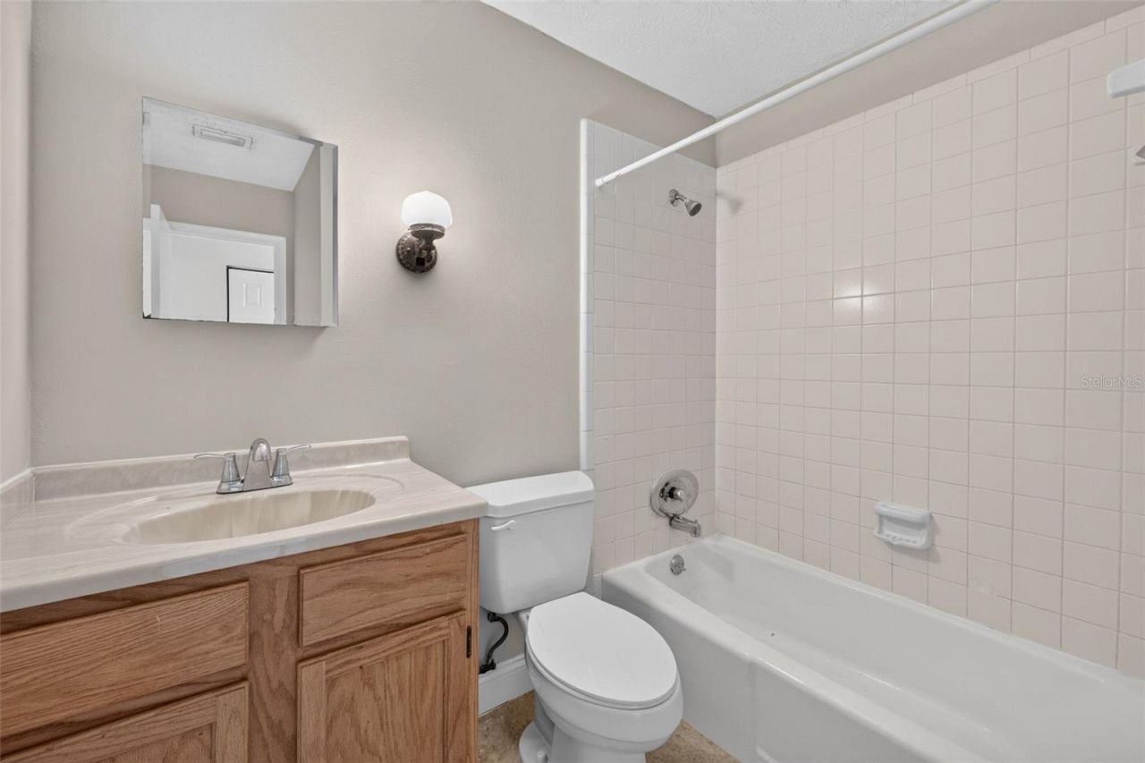 5301 Hansel Avenue, Unit A-18, Edgewood, FL 32809 Photo