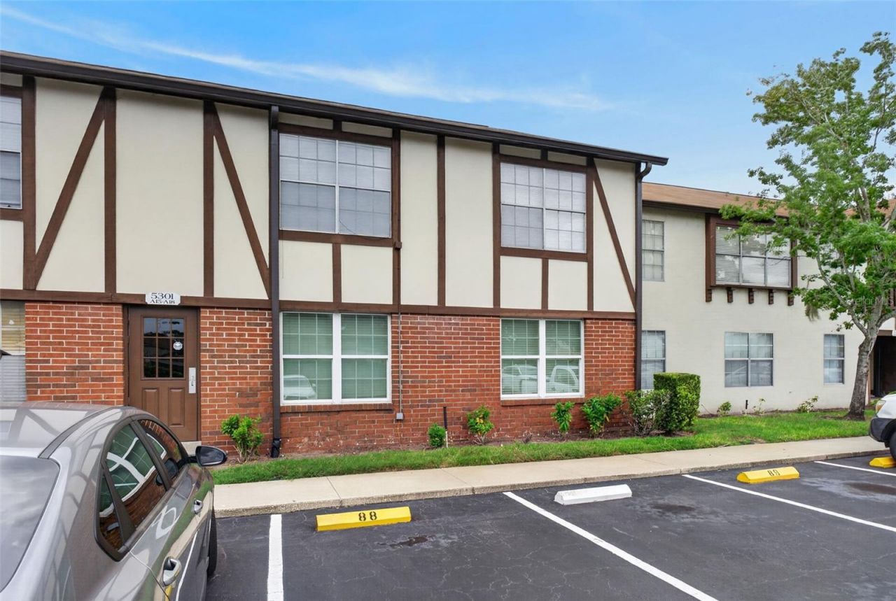 5301 Hansel Avenue, Unit A-18, Edgewood, FL 32809 Photo