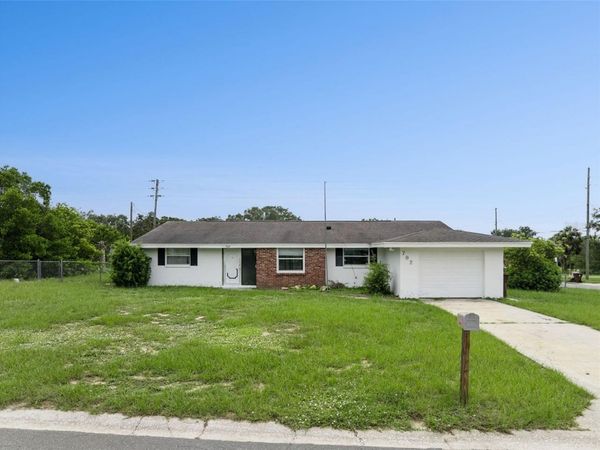 702 WILDABON AVENUE , LAKE WALES, FL 33853