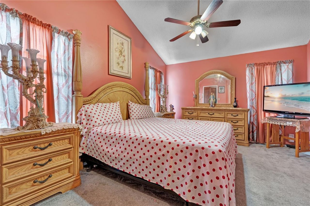 9824 Surrey Ridge Road, Orlando, FL 32825 Photo