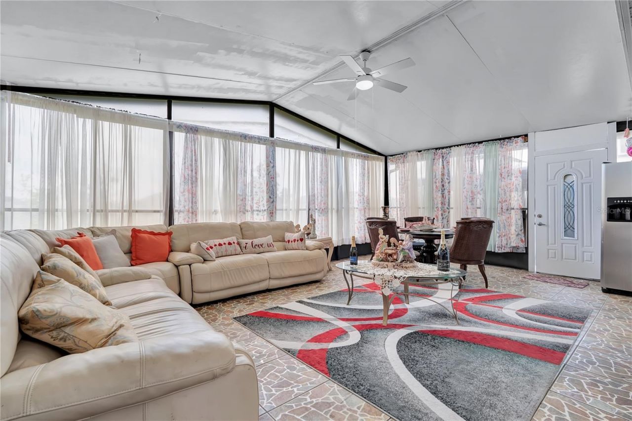 9824 Surrey Ridge Road, Orlando, FL 32825 Photo