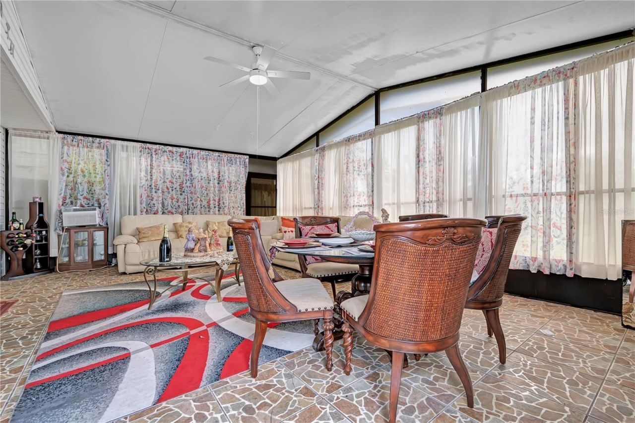 9824 Surrey Ridge Road, Orlando, FL 32825 Photo