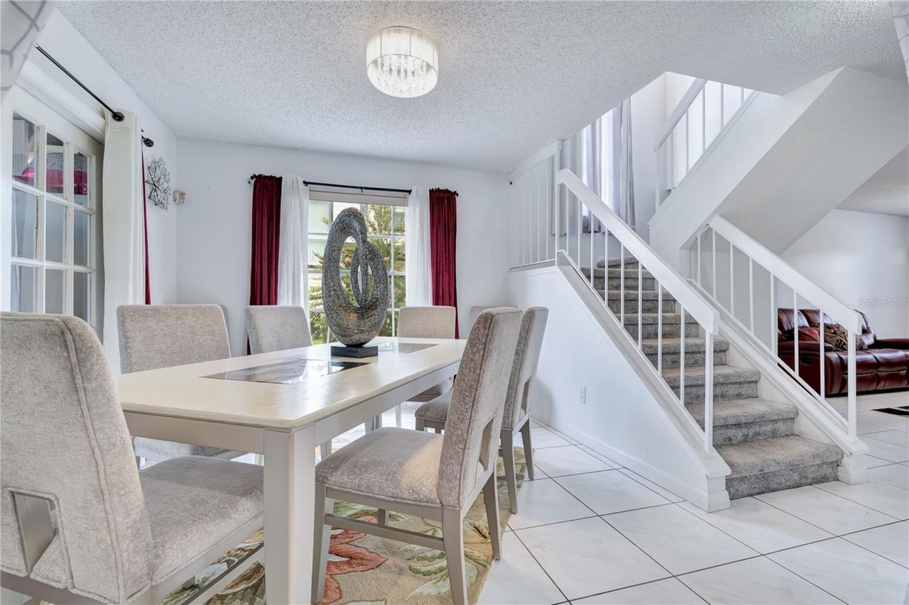 9824 Surrey Ridge Road, Orlando, FL 32825 Photo