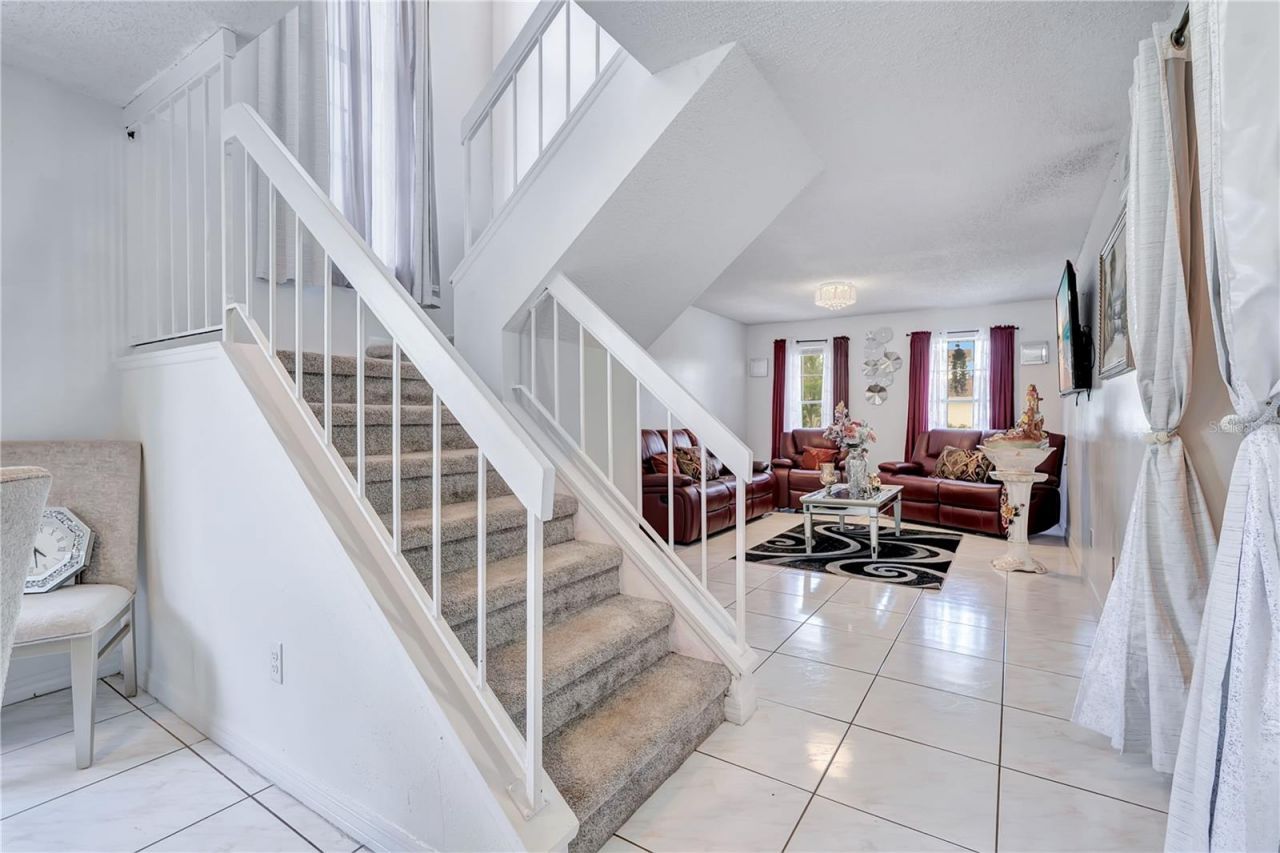9824 Surrey Ridge Road, Orlando, FL 32825 Photo
