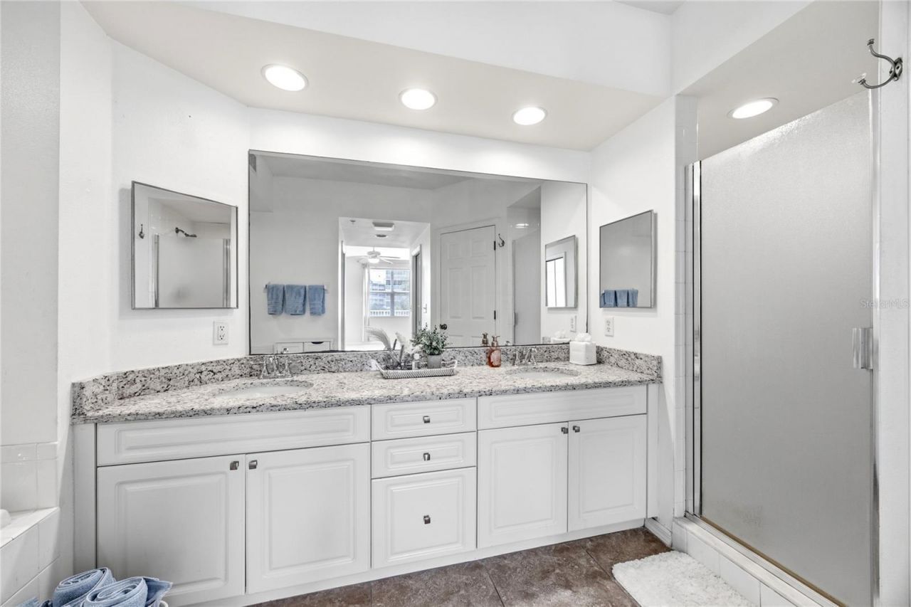 960 Starkey Road, Unit 3106, Largo, FL 33771 Photo