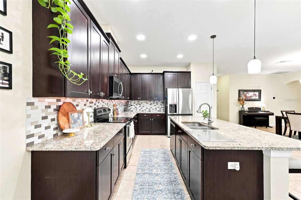 1008 Oakcrest Drive, Brandon, FL 33510 Photo