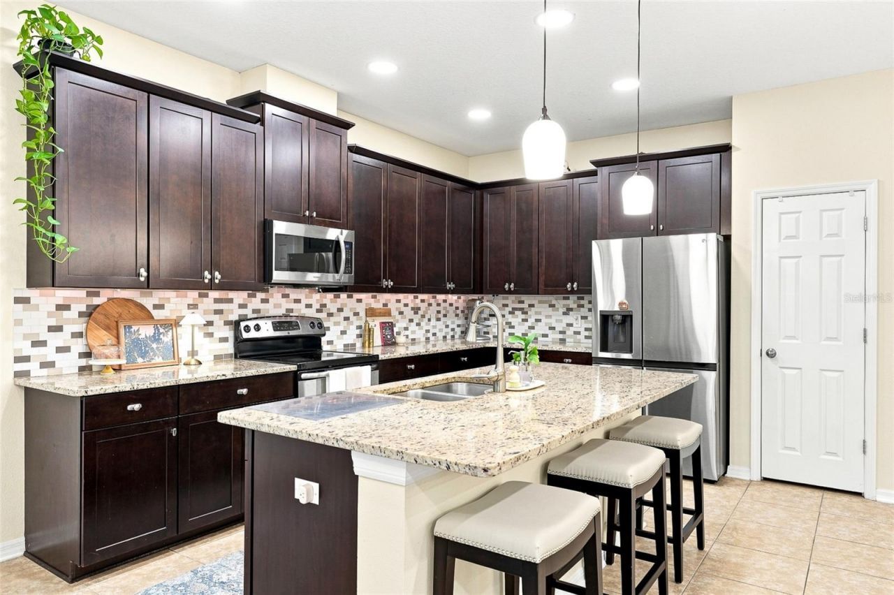 1008 Oakcrest Drive, Brandon, FL 33510 Photo