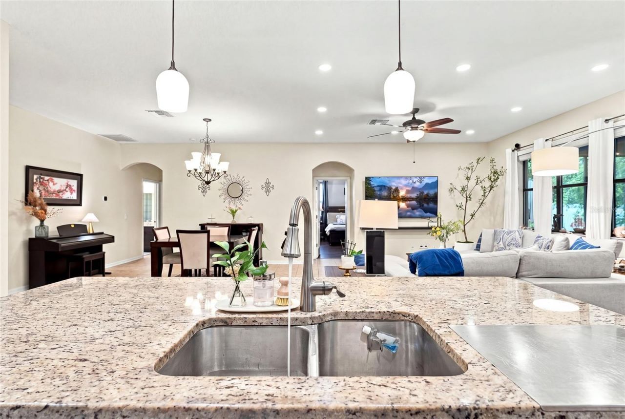 1008 Oakcrest Drive, Brandon, FL 33510 Photo