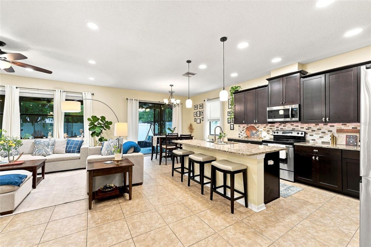 1008 Oakcrest Drive, Brandon, FL 33510 Photo
