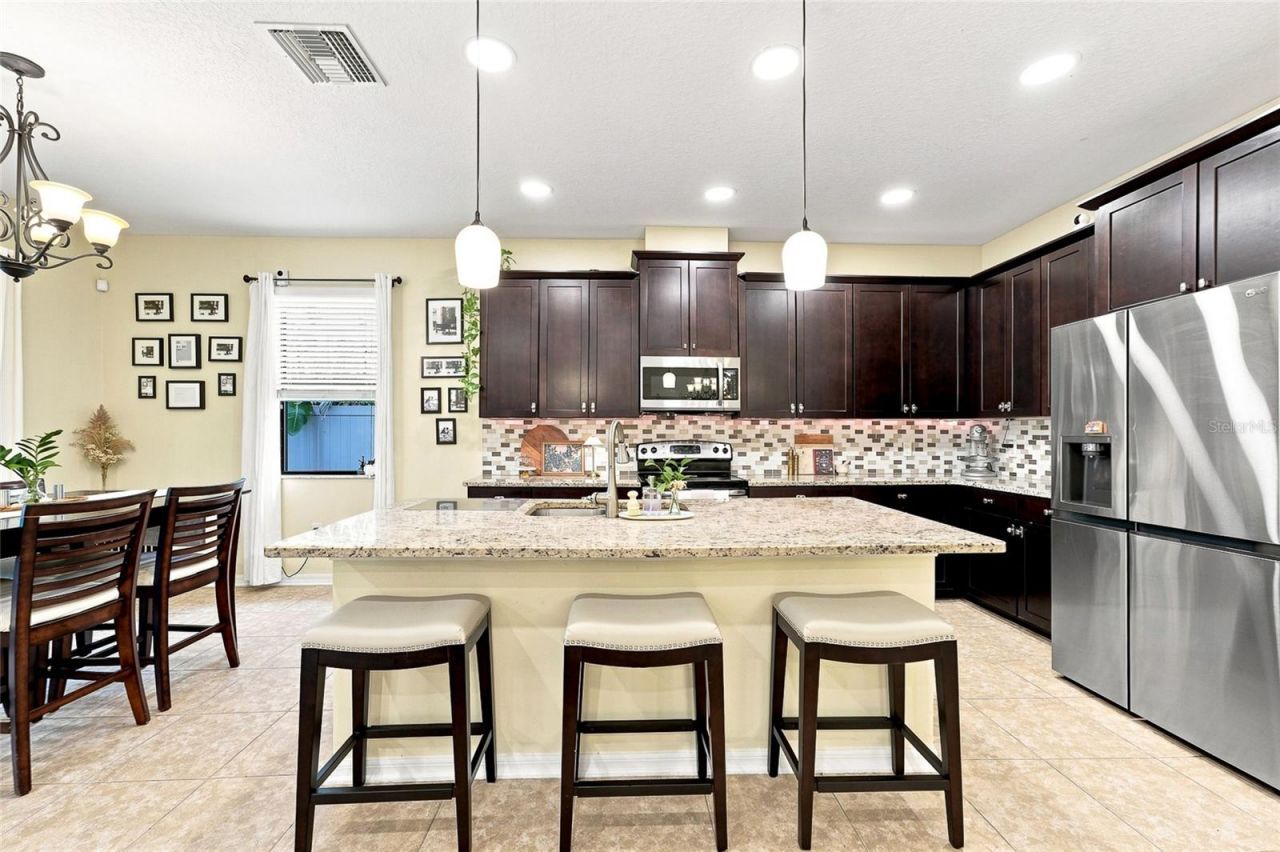 1008 Oakcrest Drive, Brandon, FL 33510 Photo