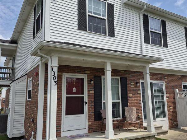 1303 Riversedge Dr , Saline, MI 48176