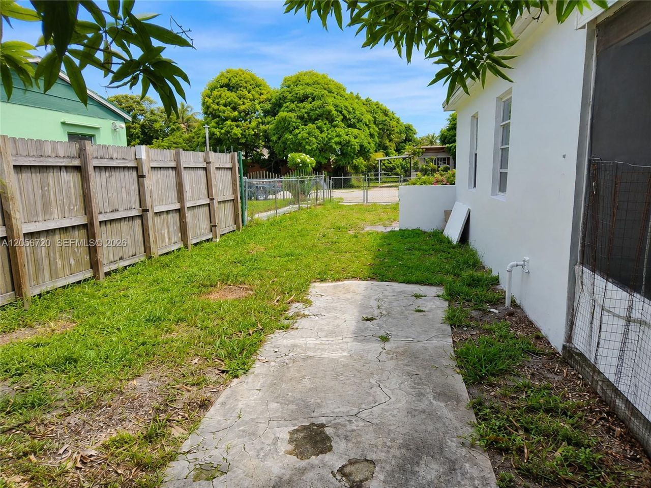 740 NW 130th St, North Miami, FL 33168 Photo