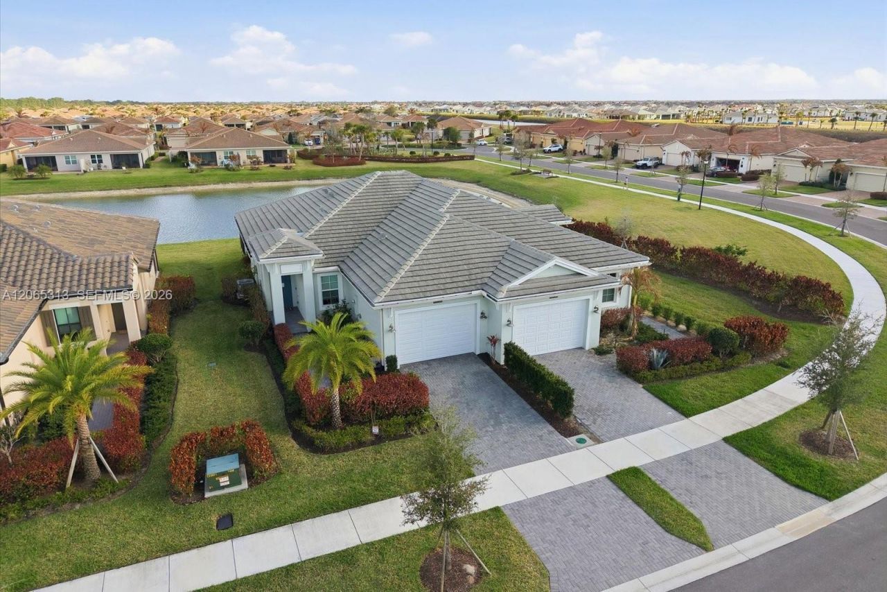 27033 SW Viterbo Way, Port Saint Lucie, FL 34986 Photo