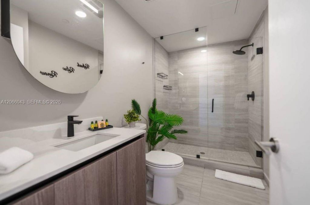 580 72nd St , Unit 1203, Miami Beach, FL 33141 Photo