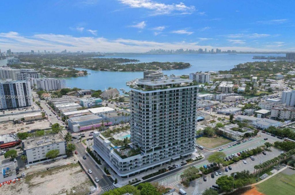 580 72nd St , Unit 1203, Miami Beach, FL 33141 Photo